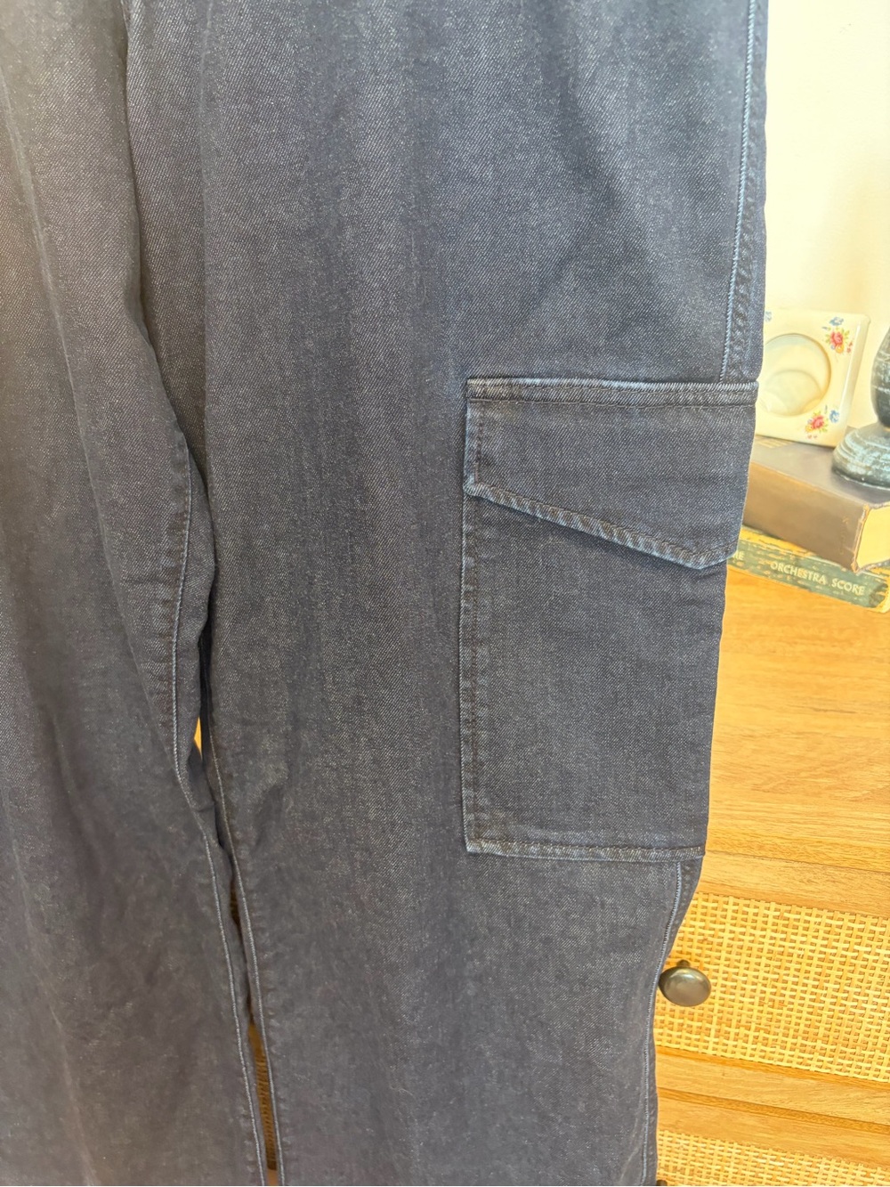 NWT Reitmans R Jeans Dark Wash Straight Leg Cargo Denim Pants - Size 34 - Picture 2 of 7